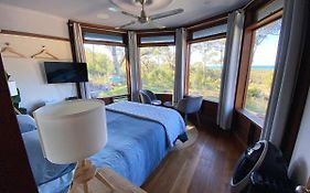 The Pool House - Crescent Head - Stunning Ocean Views, Pet Friendly